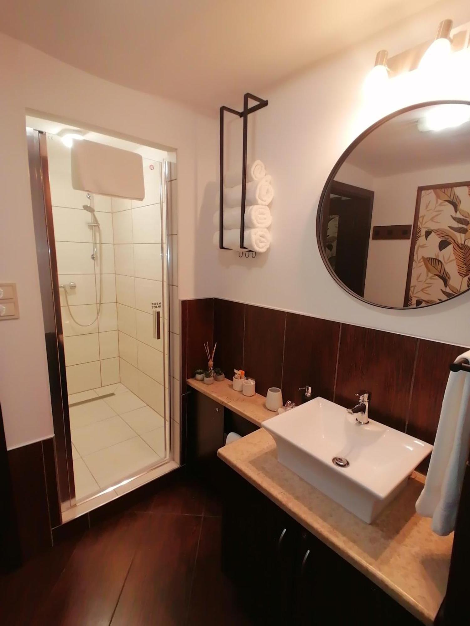 Mohacs Korona Apartman Экстерьер фото