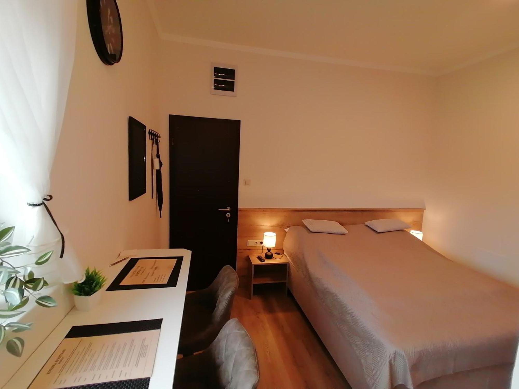 Mohacs Korona Apartman Экстерьер фото